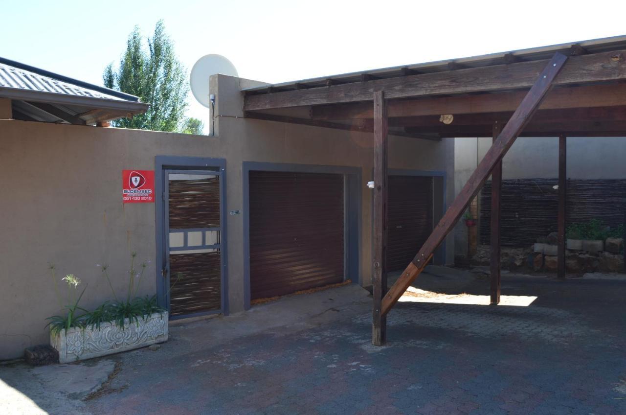 A & R Guesthouse Bloemfontein Exteriör bild