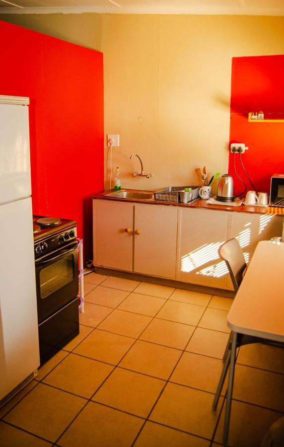 A & R Guesthouse Bloemfontein Exteriör bild